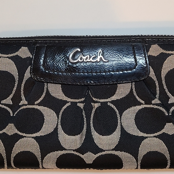 Coach Ashley Pleated Signature Wallet Vintage - Picture 3 of 10